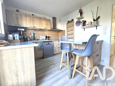 Maison - 94 m² - 5 pièces