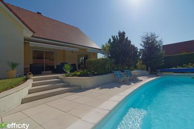 Maison - 215 m² - 7 pièces