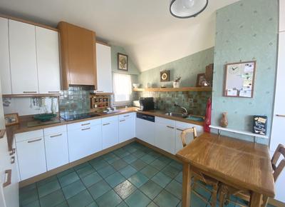 Appartement - 182 m² - 6 pièces