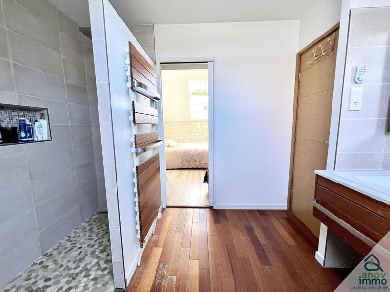 Demeure - 210 m² - 8 pièces