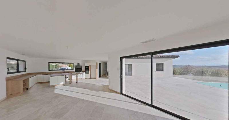 Maison - 160 m² - 5 pièces