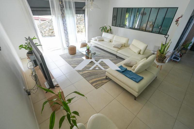 Villa - 218 m² - 4 pièces