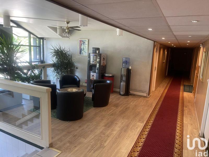 Local commercial - 1 340 m²