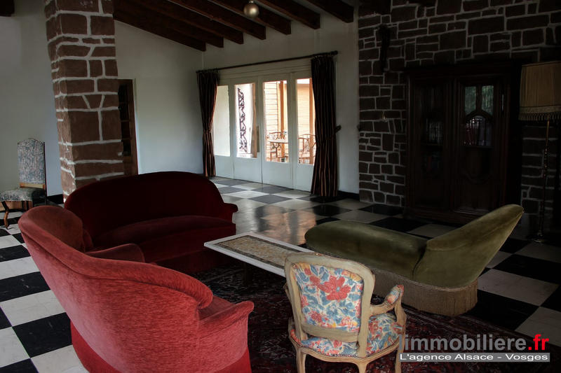 Maison - 272 m² - 9 pièces