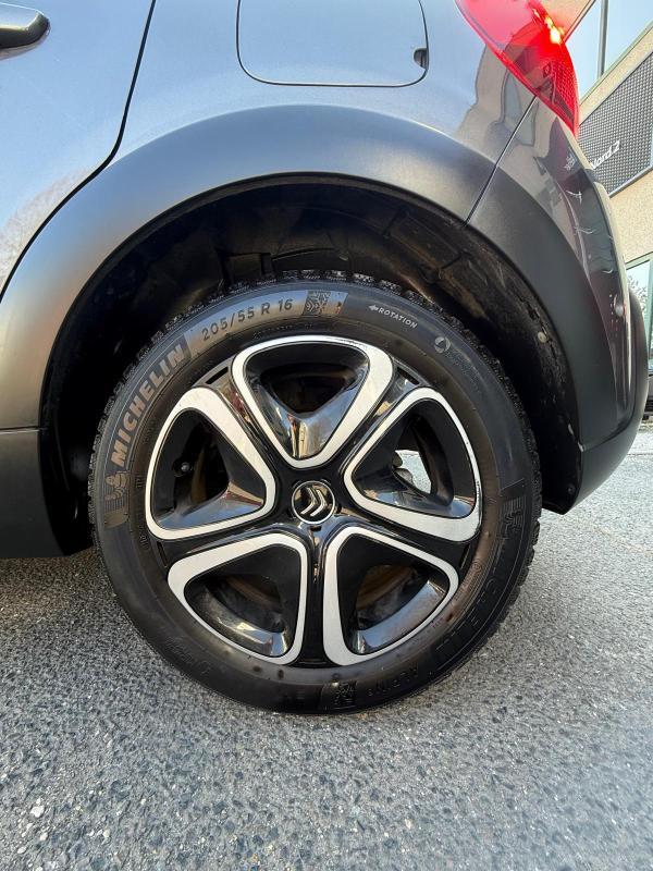 Citroën C3 III (2) 1.2 Puretech 110 s&amp;S Shine Business Bv6