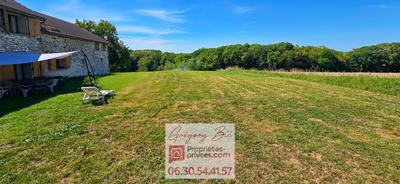 Maison - 235 m² - 6 pièces