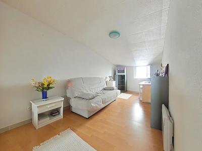 Maison - 90 m² - 3 pièces