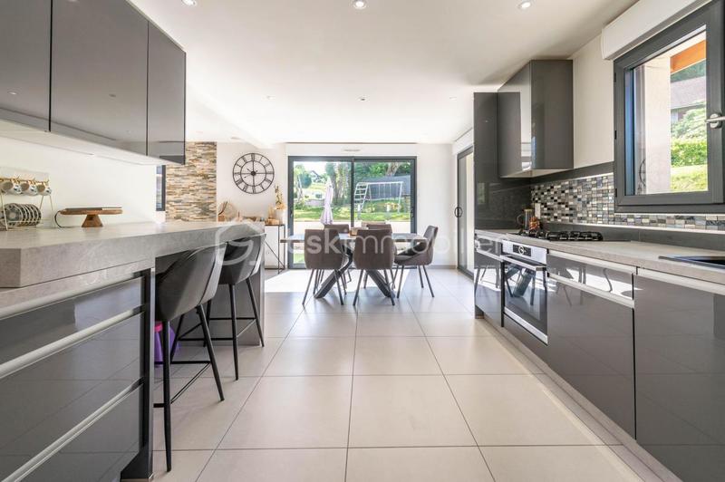 Maison - 155 m² - 5 pièces