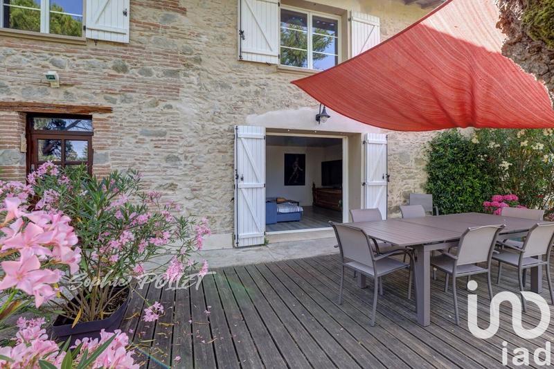 Maison - 350 m² - 10 pièces