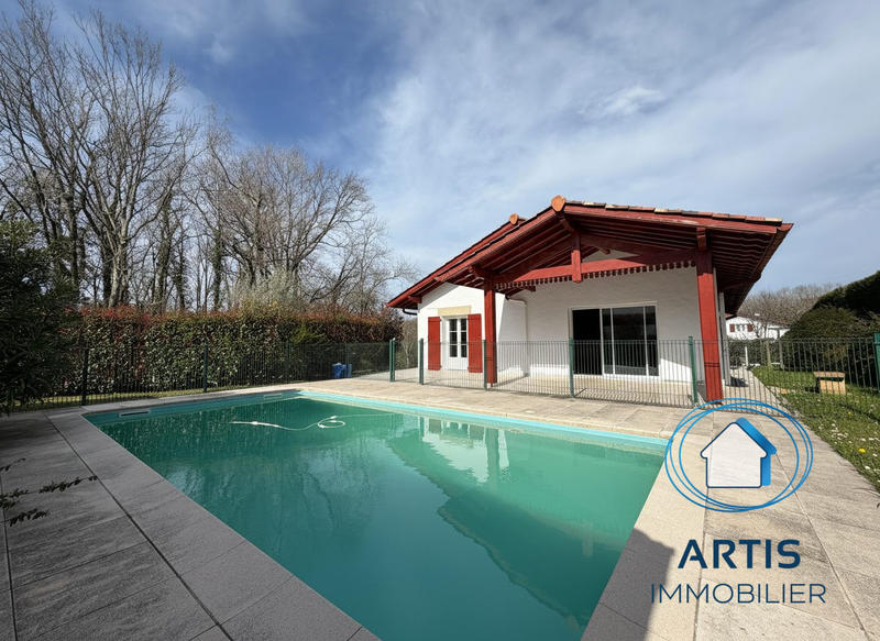 Maison traditionnelle - 130 m² - 4 pièces