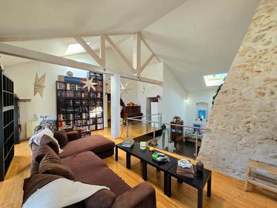 Maison - 246 m² - 8 pièces