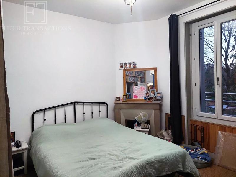 Maison - 180 m² - 12 pièces