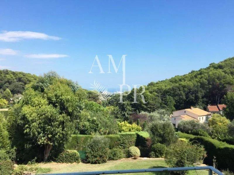 Villa - 400 m² - 10 pièces