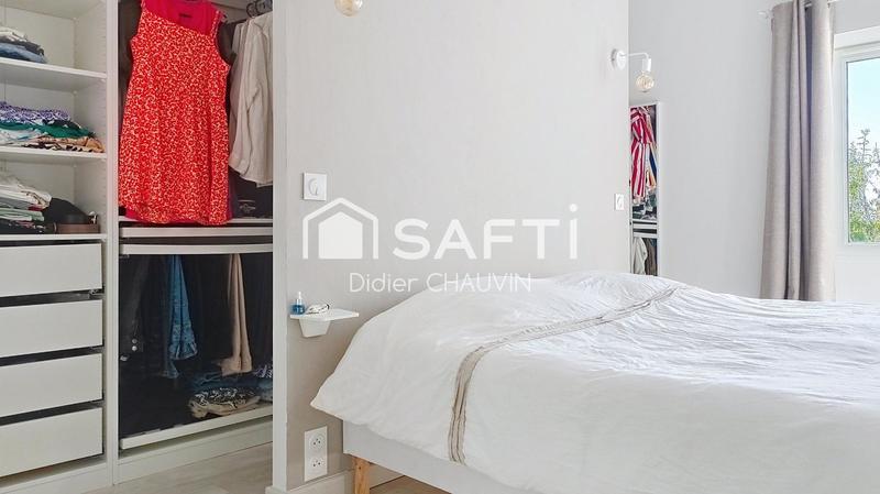 Maison - 300 m² - 12 pièces