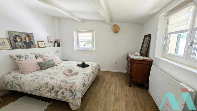 Maison - 181 m² - 7 pièces