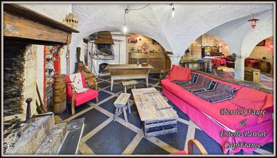 Châlet - 280 m² - 8 pièces