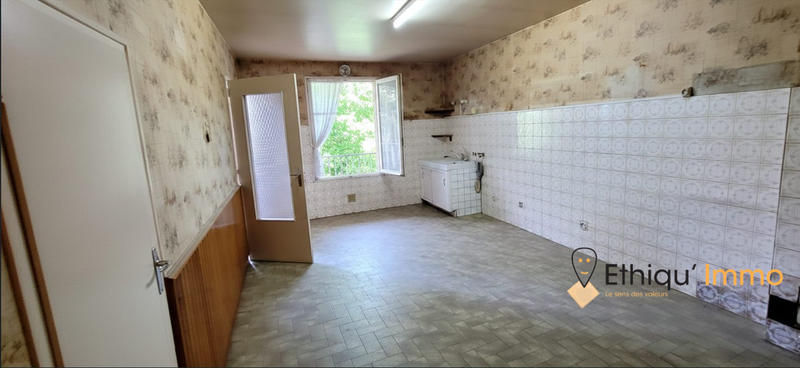 Maison - 102 m² - 25 pièces