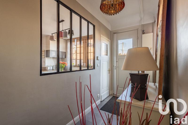 Maison - 260 m² - 9 pièces