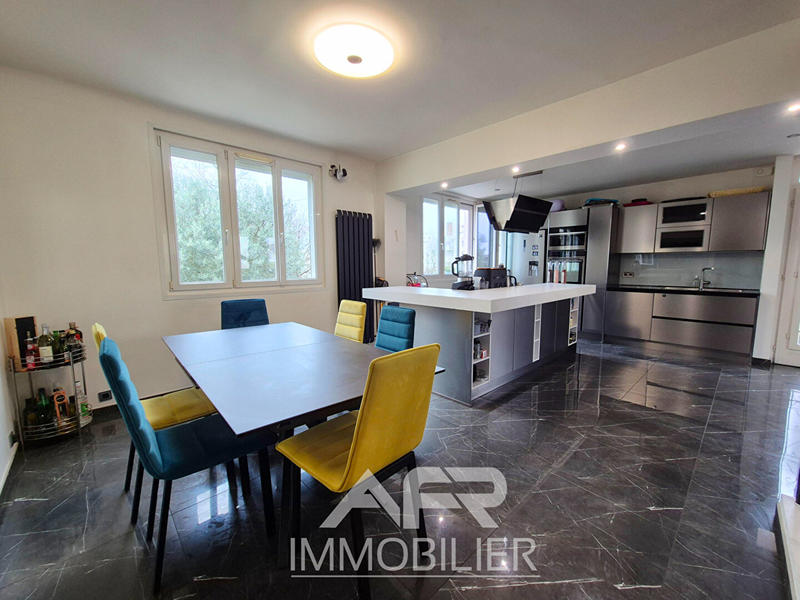 Maison - 155 m² - 5 pièces