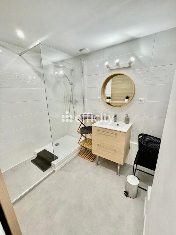 Appartement - 104 m² - 5 pièces