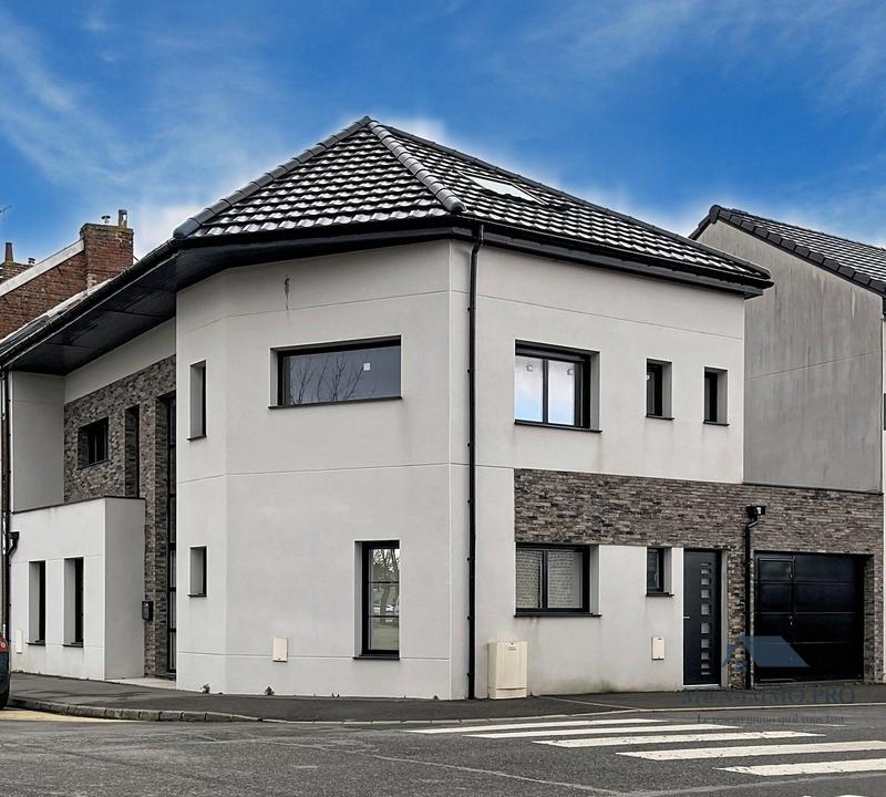 Maison contemporaine - 140 m² - 7 pièces