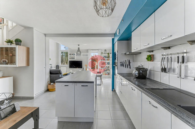 Maison - 88 m² - 4 pièces