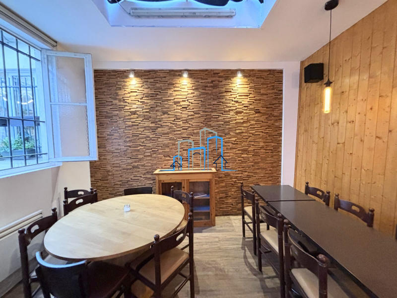 Magasins - 60 m² - 2 pièces