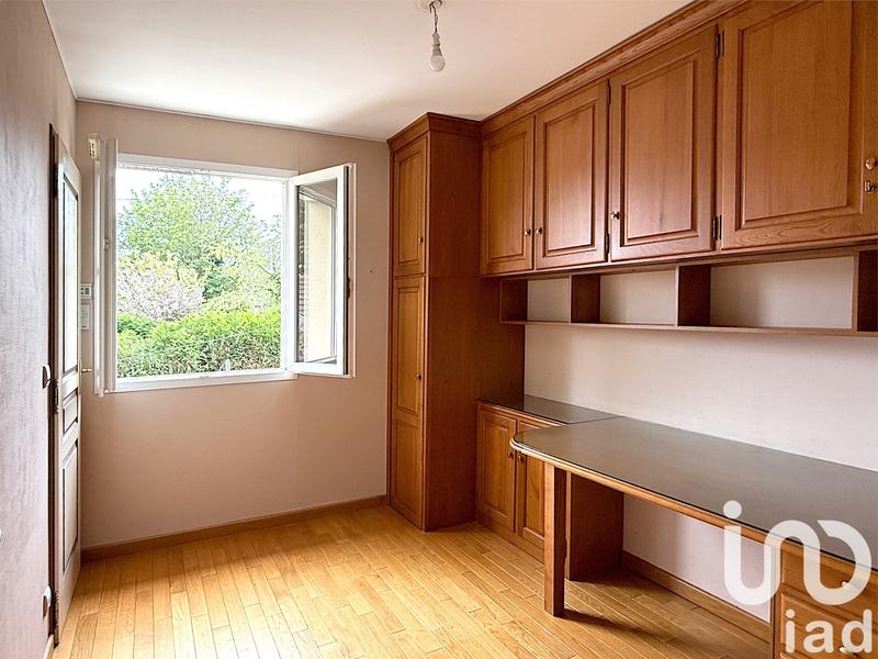 Maison - 185 m² - 8 pièces