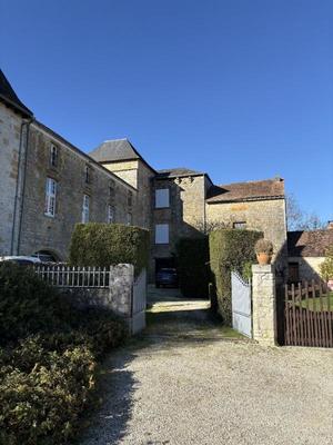 Château - 450 m² - 16 pièces
