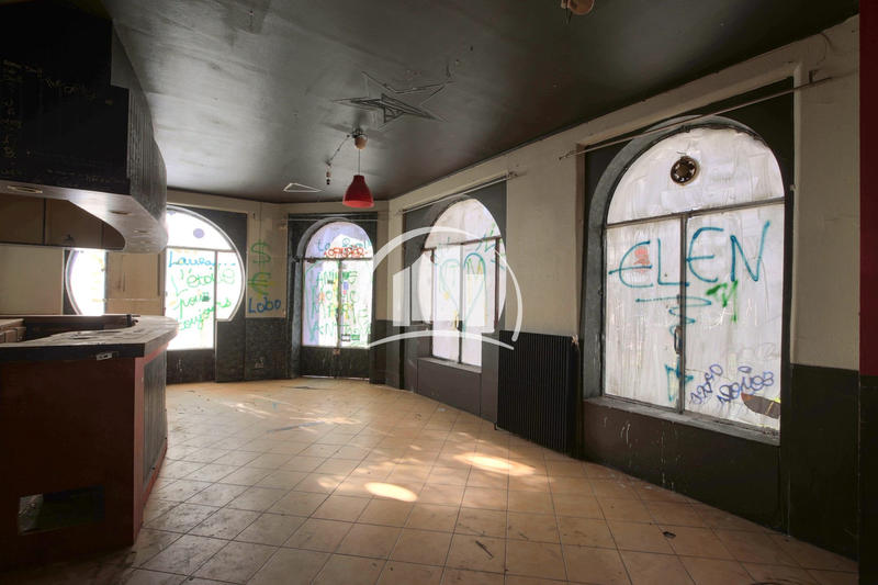 Local commercial - 926 m²