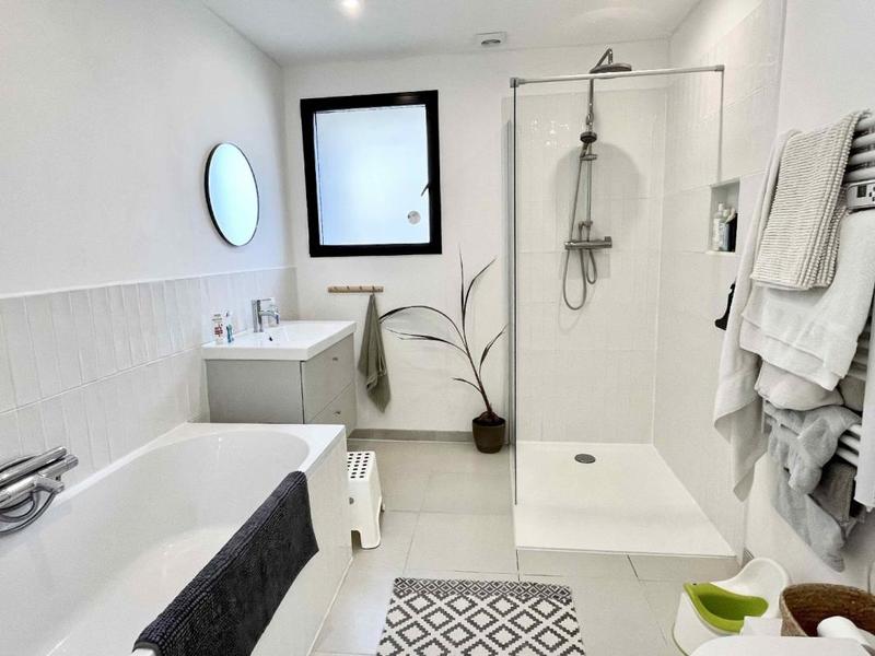 Maison - 279 m² - 6 pièces