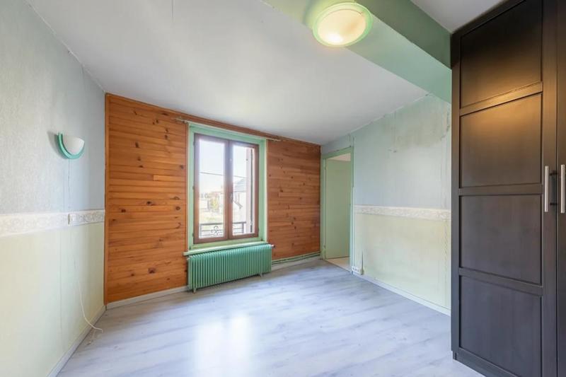 Maison - 240 m² - 10 pièces