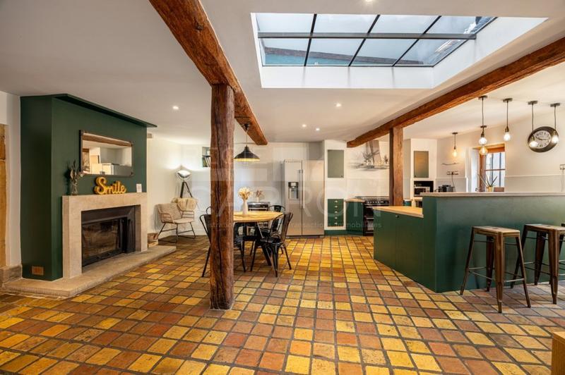 Maison - 219 m² - 6 pièces