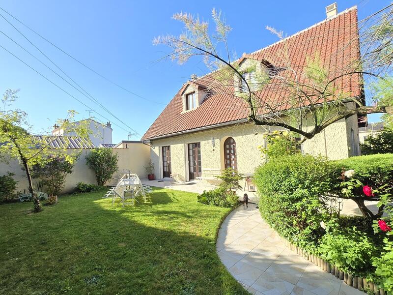 Maison - 170 m² - 6 pièces