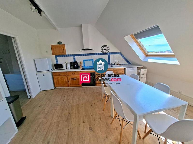 Maison - 210 m² - 11 pièces