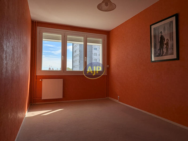 Appartement - 99 m² - 5 pièces