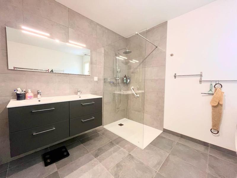 Maison - 93 m² - 4 pièces