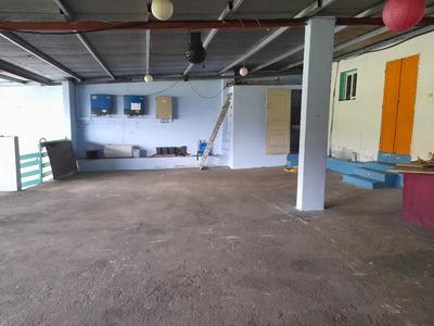 Parking / Garage - 90 m²