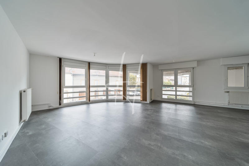 Local d'activités - 108 m²