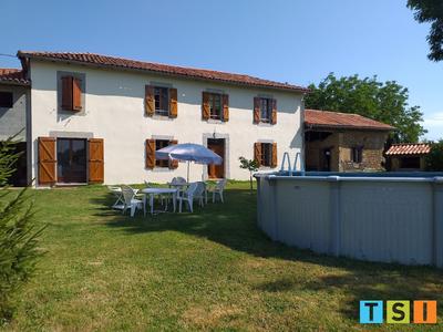 Maison - 200 m² - 6 pièces