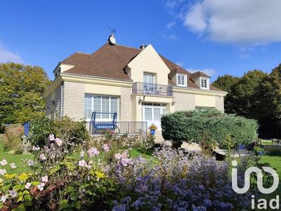 Maison - 303 m² - 9 pièces