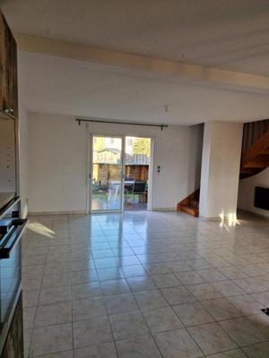 Maison traditionnelle - 100 m² - 5 pièces