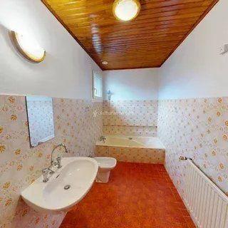 Appartement - 81 m² - 3 pièces