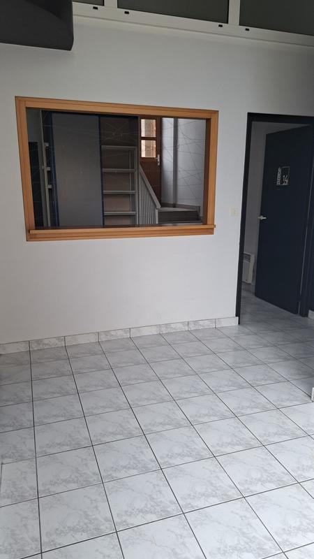Local commercial - 70 m² - 4 pièces