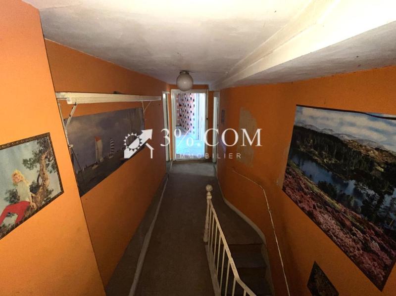 Maison - 220 m² - 7 pièces