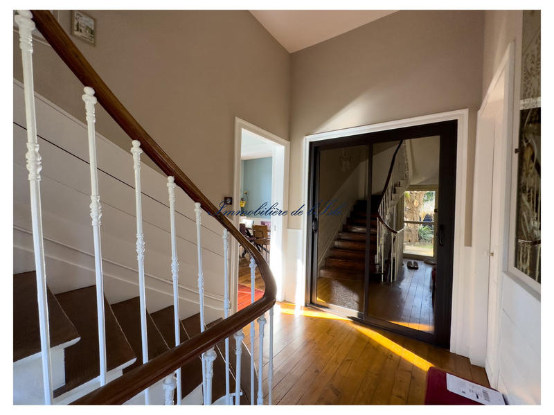 Maison - 266 m² - 12 pièces