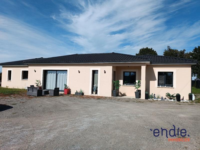 Maison - 206 m² - 8 pièces