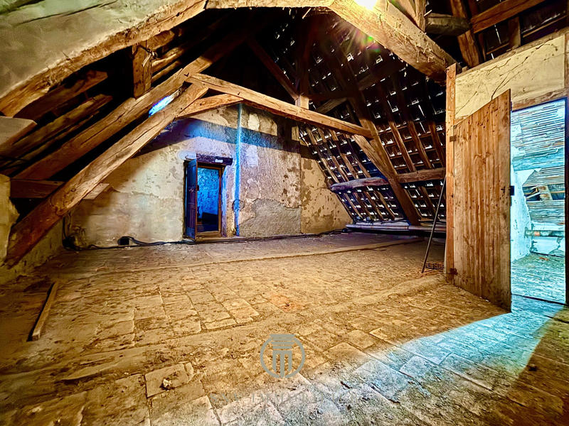 Maison - 275 m² - 5 pièces