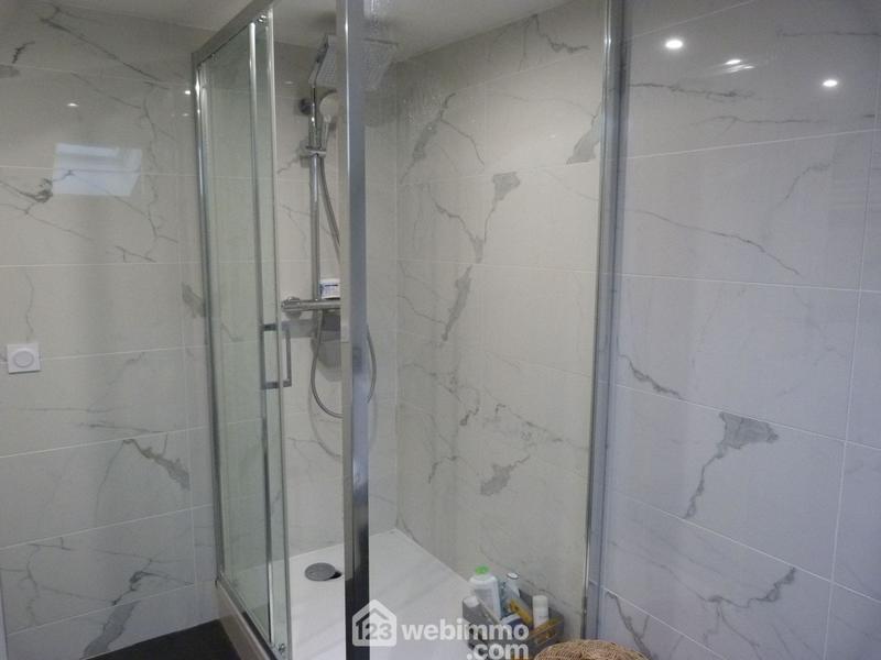 Maison - 248 m² - 11 pièces