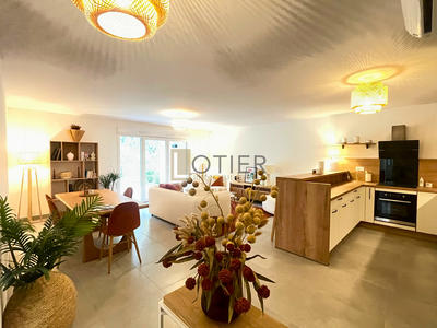 Appartement - 79 m² - 3 pièces